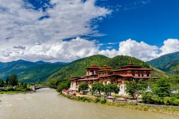 Bhutan: Thimphu-Gangtey-Punakha-Paro